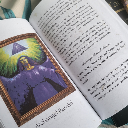 Divine Guidance: Messages from the Angels - 1st Edition